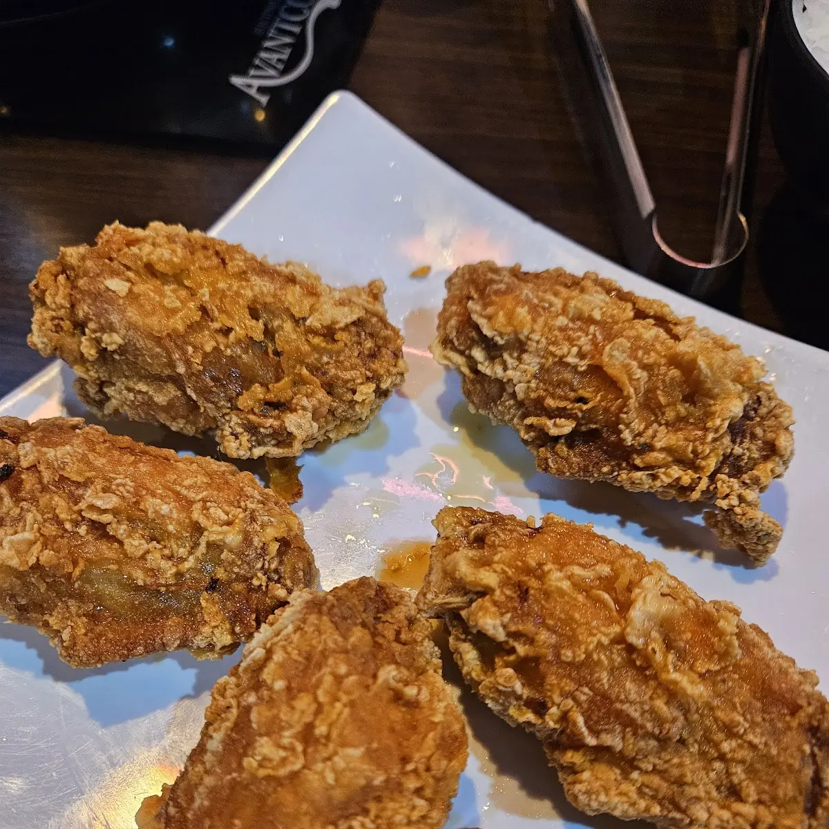 fried chicken wings 炸鸡翅